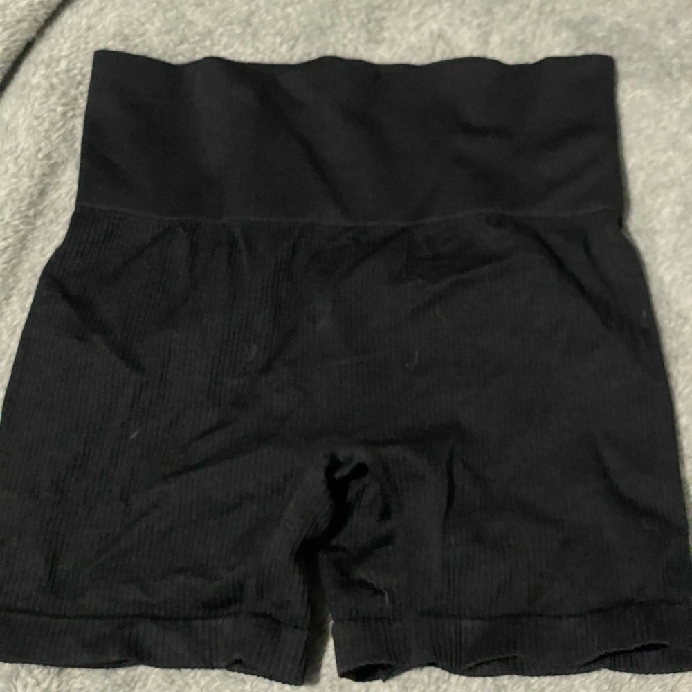 Colsie biker shorts size medium